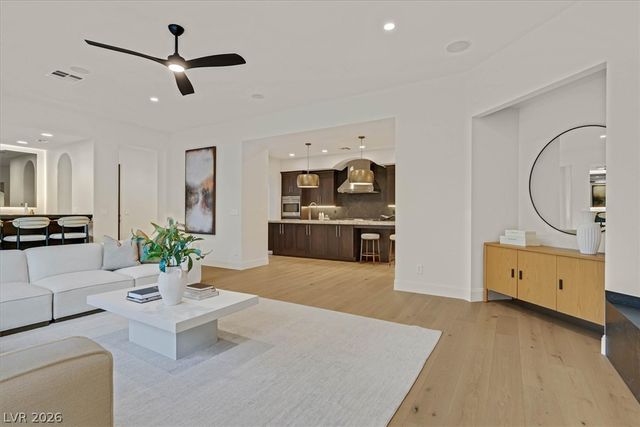 3844 Glasgow Green Drive, Las Vegas, NV 89141
