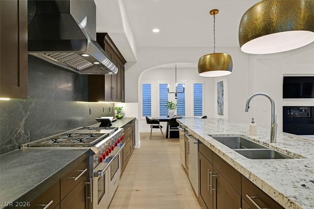 3844 Glasgow Green Drive, Las Vegas, NV 89141