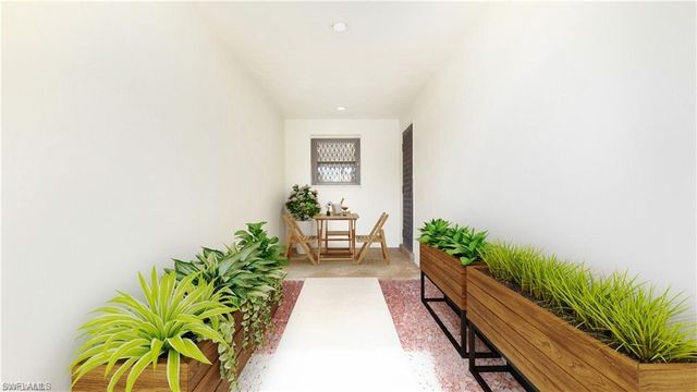 319 Reynolds CT M12, Naples, FL 34112