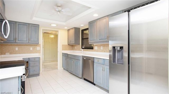 319 Reynolds CT M12, Naples, FL 34112