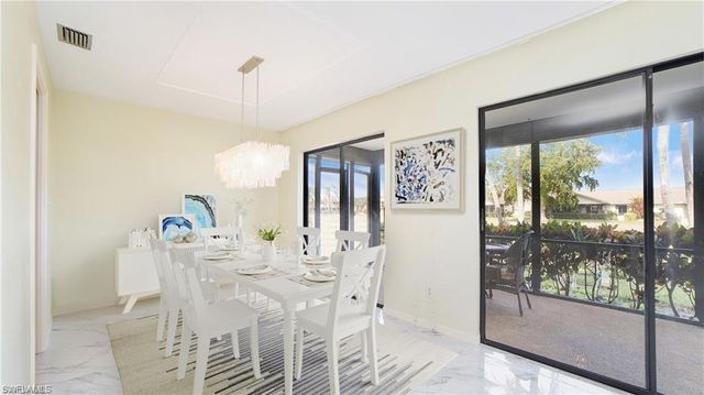 319 Reynolds CT M12, Naples, FL 34112