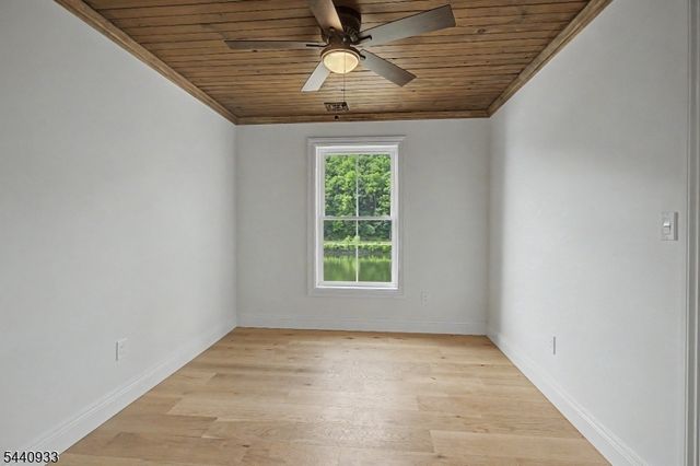 159 Byram Ln, Kingwood Twp., NJ 08559