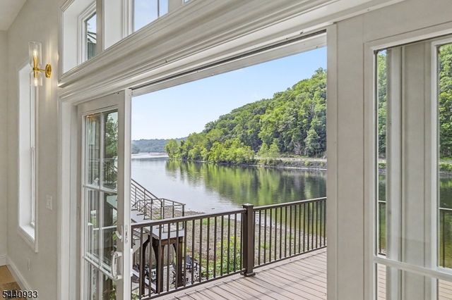 159 Byram Ln, Kingwood Twp., NJ 08559