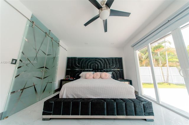 7814 NW 165th St, Miami Lakes, FL 33016
