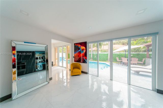 7814 NW 165th St, Miami Lakes, FL 33016