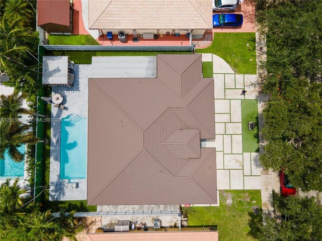 7814 NW 165th St, Miami Lakes, FL 33016