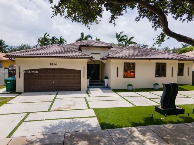 7814 NW 165th St, Miami Lakes, FL 33016