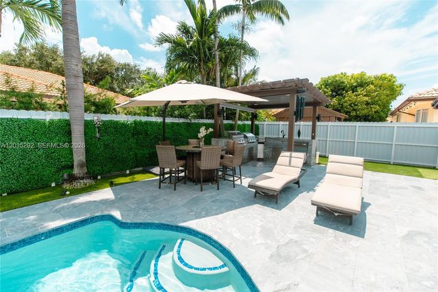 7814 NW 165th St, Miami Lakes, FL 33016