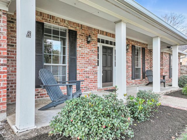 3910 Cypress Point Drive, Beaumont, TX 77707