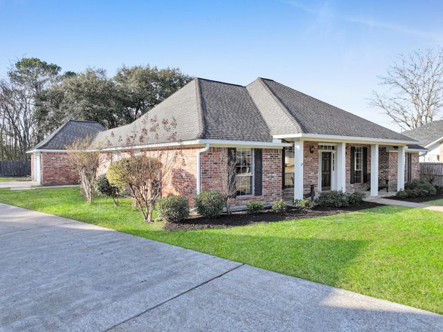 3910 Cypress Point Drive, Beaumont, TX 77707