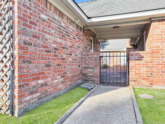 3910 Cypress Point Drive, Beaumont, TX 77707