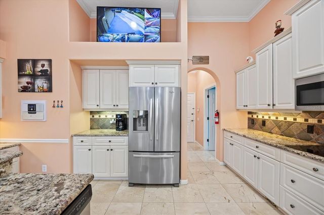 6107 GLEN ABBEY LANE, Bradenton, FL 34202