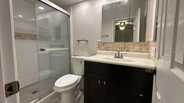 6246 OAK CLUSTER CIRCLE, Tampa, FL 33634