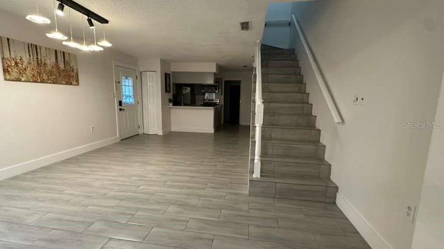 6246 OAK CLUSTER CIRCLE, Tampa, FL 33634