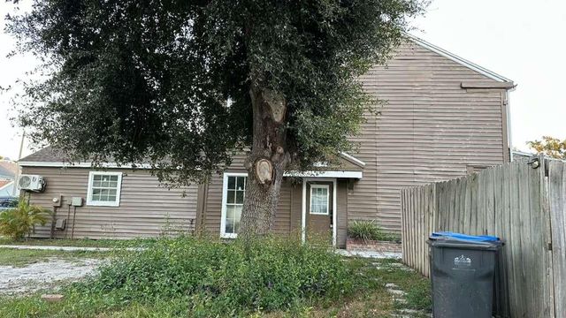 6246 OAK CLUSTER CIRCLE, Tampa, FL 33634