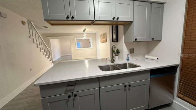 6246 OAK CLUSTER CIRCLE, Tampa, FL 33634