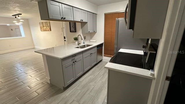 6246 OAK CLUSTER CIRCLE, Tampa, FL 33634