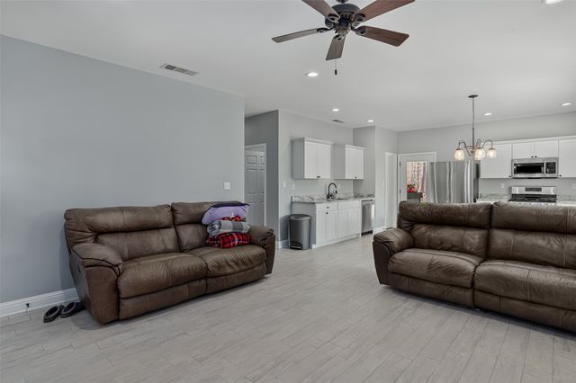 614 Highway 162, Benton, LA 71006