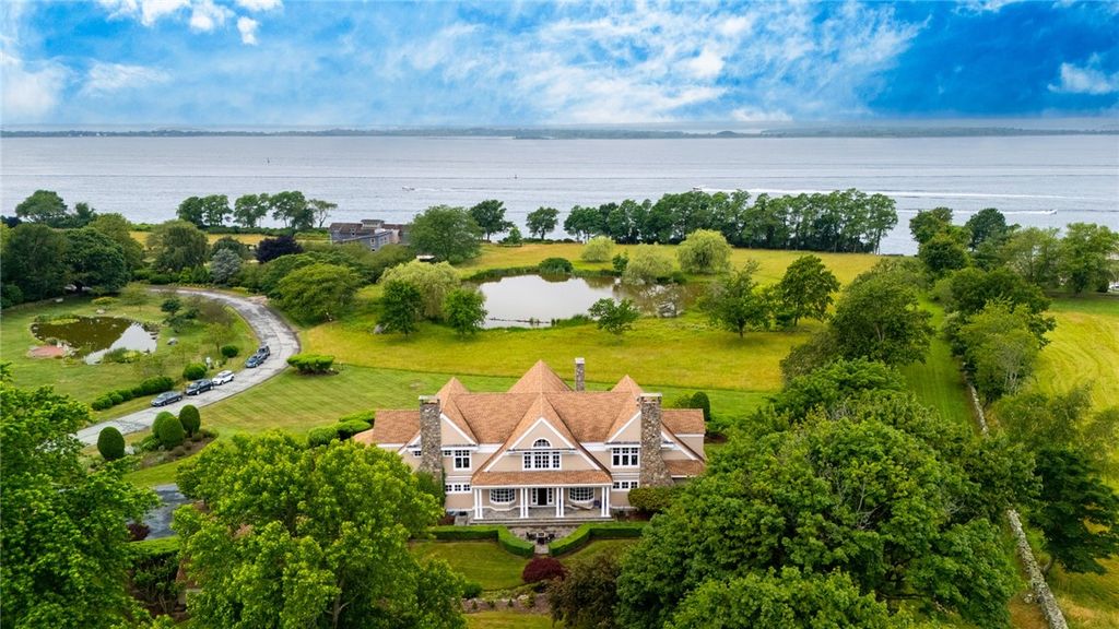 15 Courageous Circle, Bristol, RI 02809