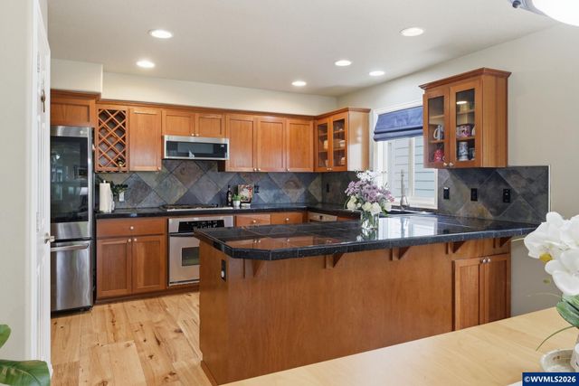 879 SE Bayshore Cir, Corvallis, OR 97333