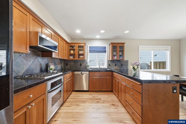879 SE Bayshore Cir, Corvallis, OR 97333