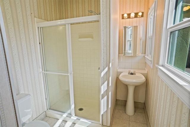 10436 LA TUNA CANYON Road, Sun Valley, CA 91352