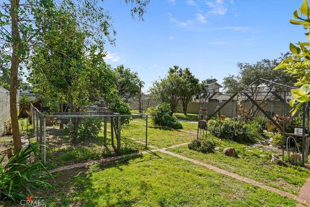 10436 LA TUNA CANYON Road, Sun Valley, CA 91352