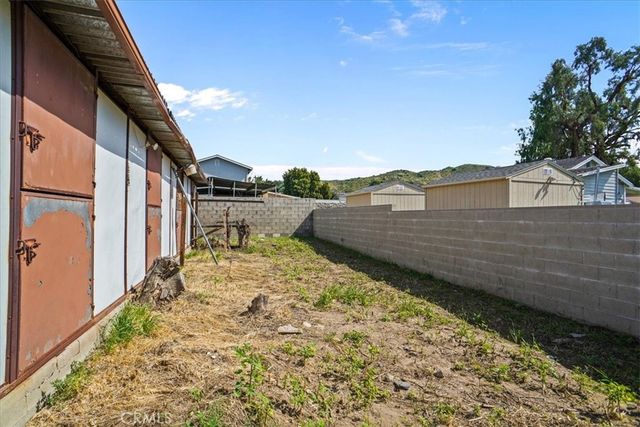 10436 LA TUNA CANYON Road, Sun Valley, CA 91352