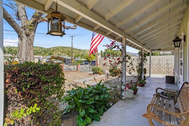 10436 LA TUNA CANYON Road, Sun Valley, CA 91352