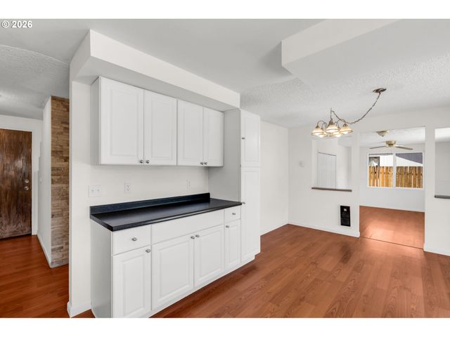 9009 Ne 22ND Cir, Vancouver, WA 98664