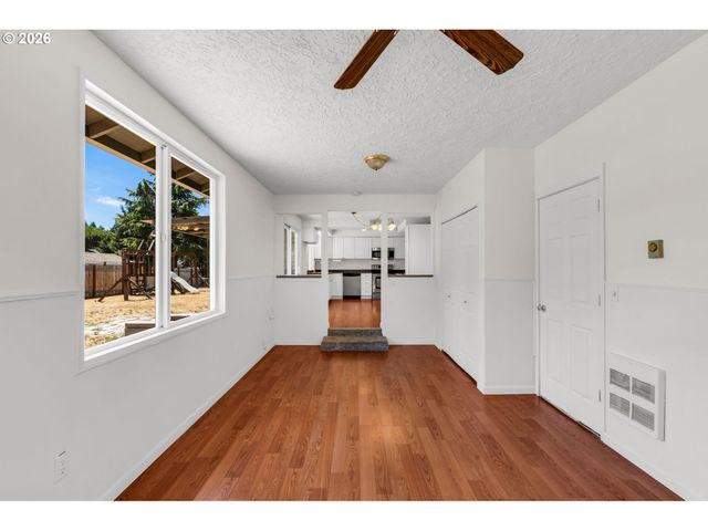 9009 Ne 22ND Cir, Vancouver, WA 98664