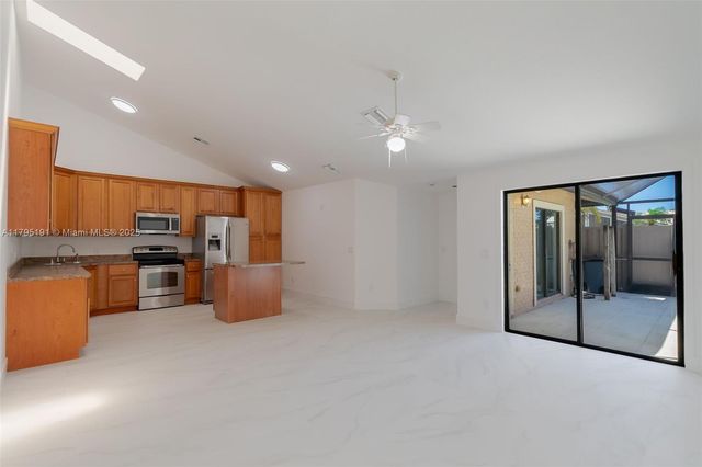 5926 Golden Eagle Cir, Palm Beach Gardens, FL 33418