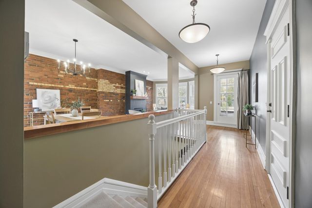 672 Summit Avenue 102, Saint Paul, MN 55105