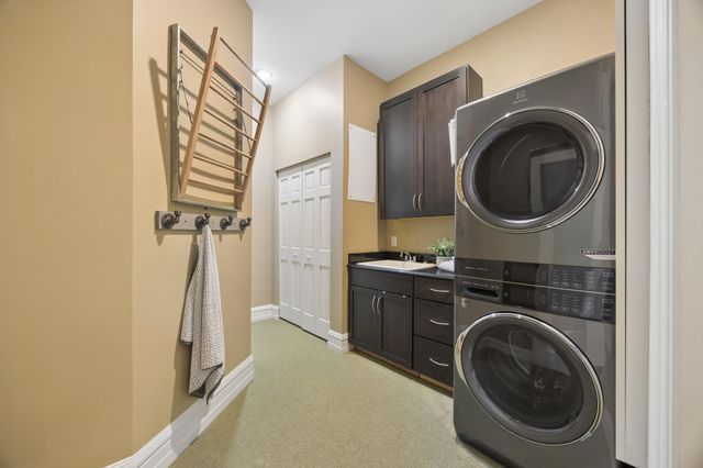672 Summit Avenue 102, Saint Paul, MN 55105