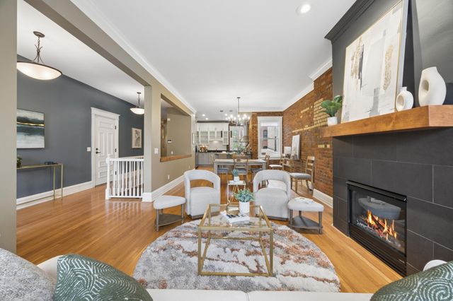 672 Summit Avenue 102, Saint Paul, MN 55105