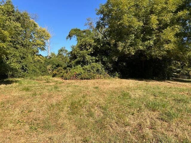 2825 S Hampton Road S, Columbus, OH 43232