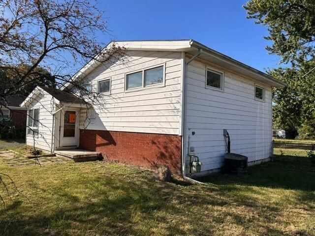 2825 S Hampton Road S, Columbus, OH 43232