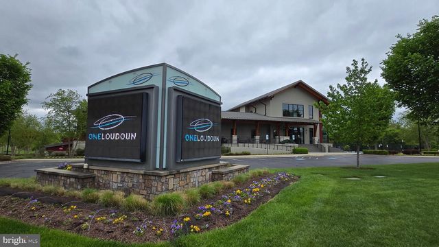 44768 TIVERTON SQ, Ashburn, VA 20147