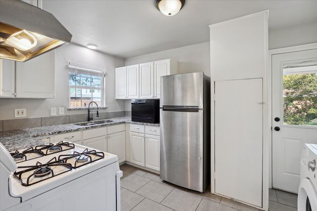 306 N Walnut Street, Roanoke, TX 76262