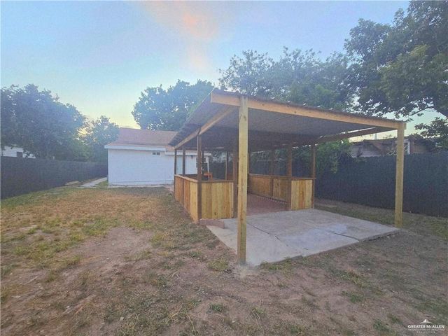 1009 S Nebraska Avenue, San Juan, TX 78589