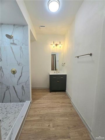 1009 S Nebraska Avenue, San Juan, TX 78589