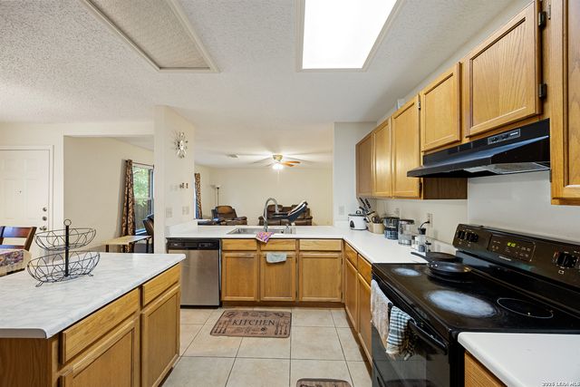 6425 Maverick Oak, San Antonio, TX 78240