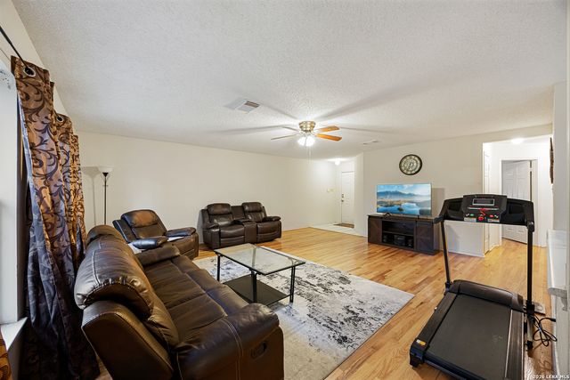 6425 Maverick Oak, San Antonio, TX 78240