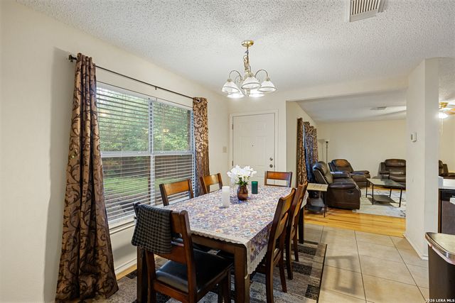 6425 Maverick Oak, San Antonio, TX 78240