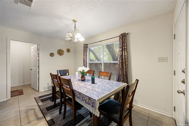 6425 Maverick Oak, San Antonio, TX 78240