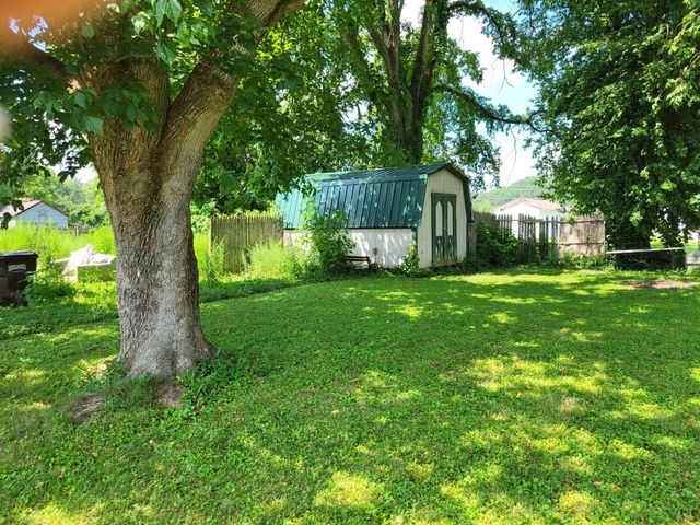 224 2nd Avenue, Clay City, KY 40312