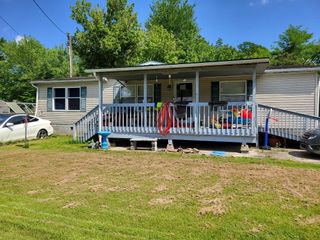 224 2nd Avenue, Clay City, KY 40312