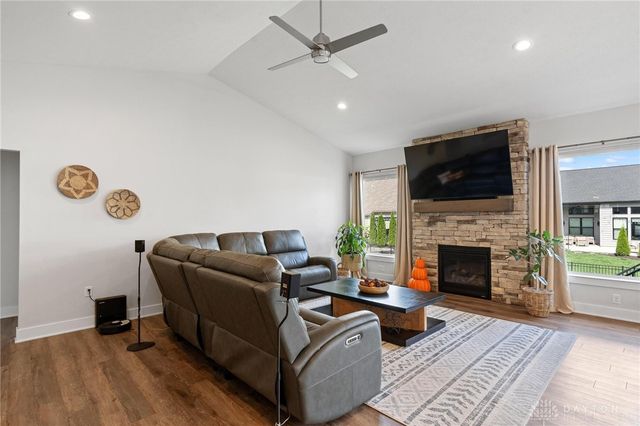 1124 Petrus Court, Clearcreek Twp, OH 45458