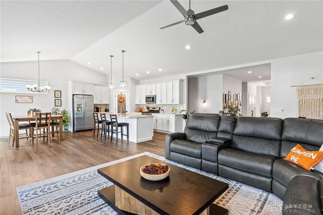 1124 Petrus Court, Clearcreek Twp, OH 45458