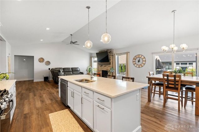 1124 Petrus Court, Clearcreek Twp, OH 45458